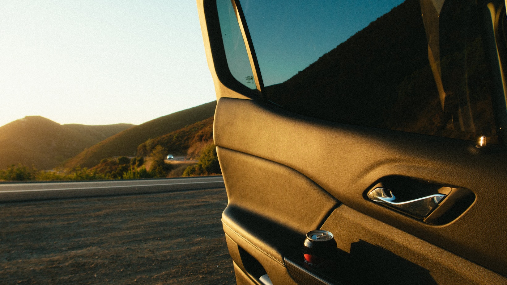 car door won't open from inside repair cost